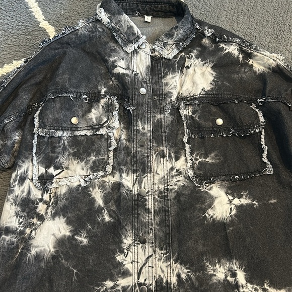 Elan Women’s Distressed Frayed Rock and Roll Jacket - Picture 4 of 7